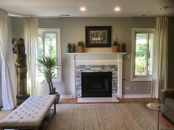 3rd image of 1307 Barclay Ln