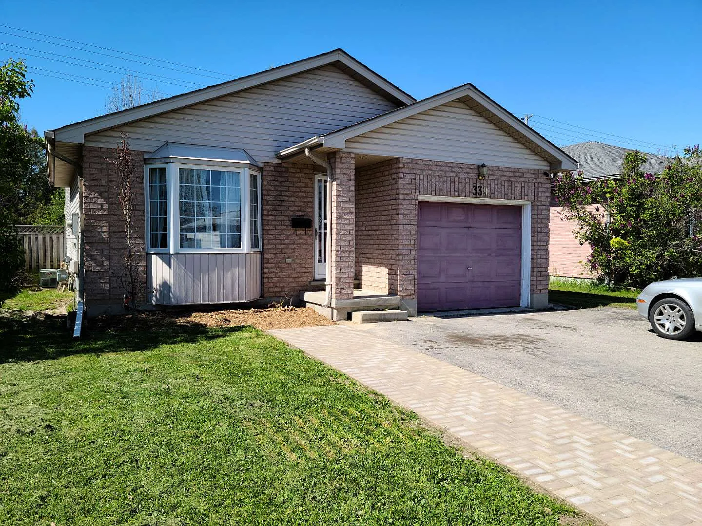 Spacious Student Rental 339 Fleming Drive, London! — Photo 1