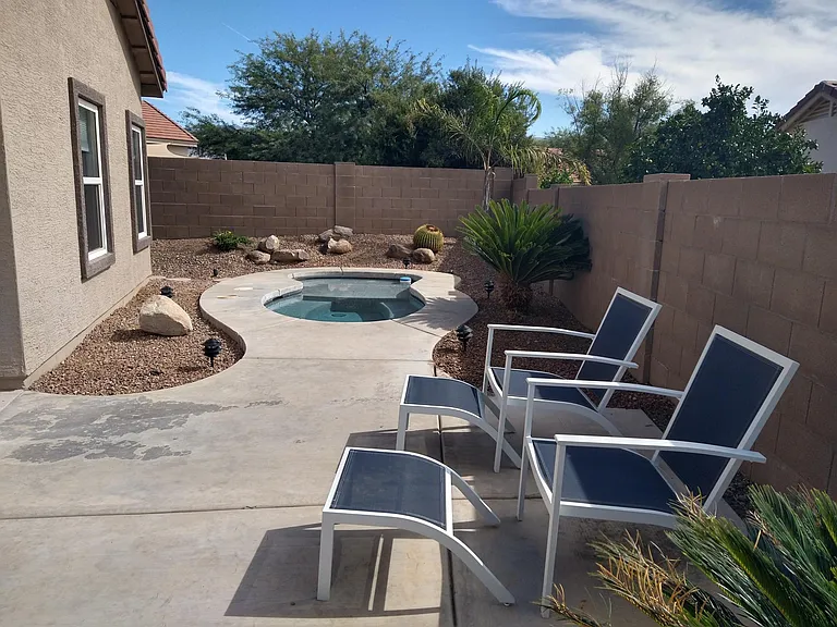 653 W Tanner Robert Pl — Photo 11
