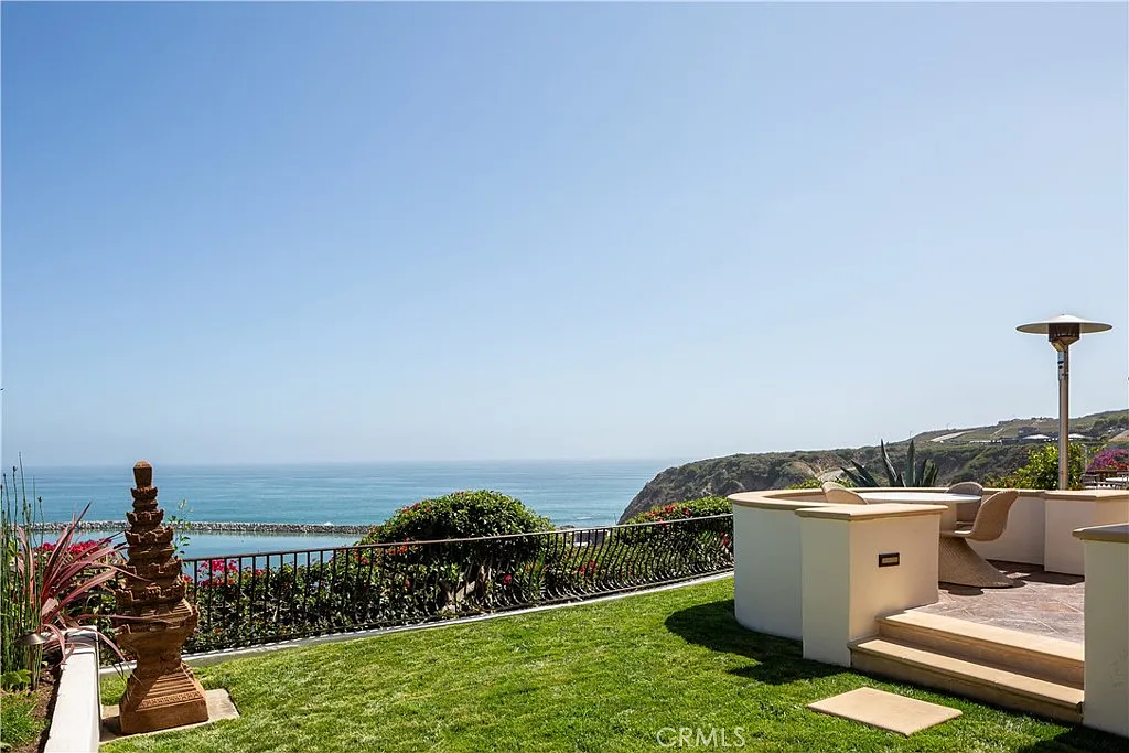 5 bed, 5.5 bath, 5502 sqft, $25,000 — Photo 2