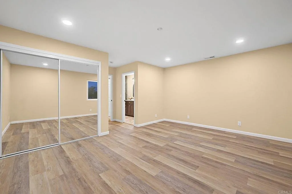 4 bed, 3433 sqft, $6,100 — Photo 3
