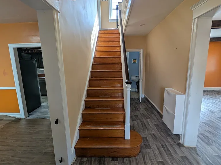 205 E Church Rd — Photo 4