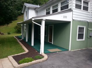 95 Rocky Mountain Way, Hinton, WV 25951
