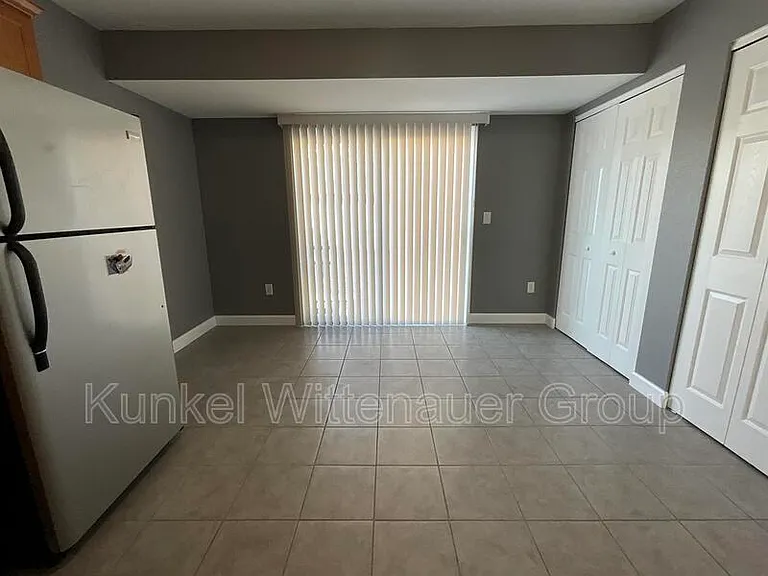 700 Fountain View Dr #G — Photo 4