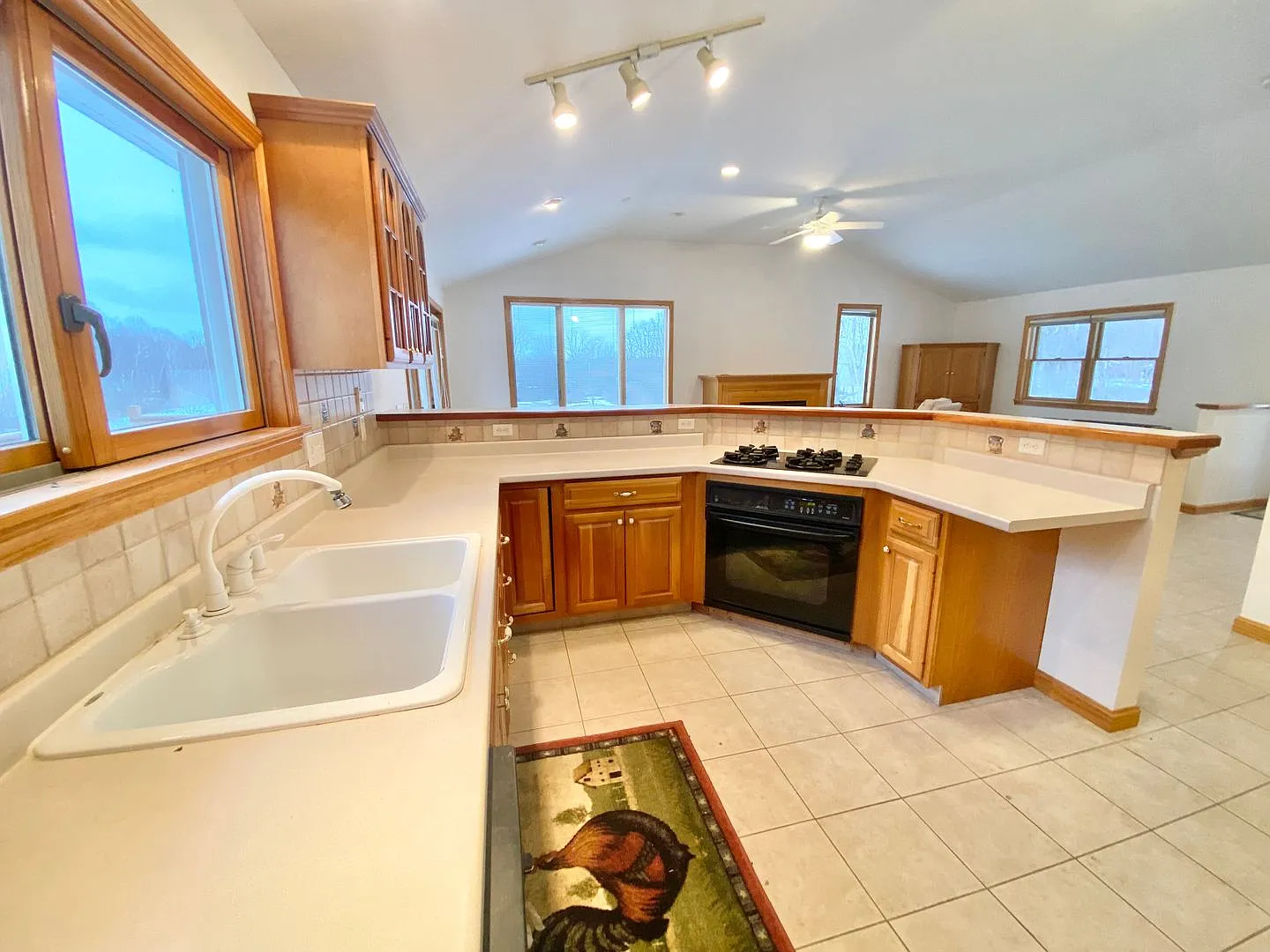 2 Bedroom 2 Bathroom House Williston VT Available November 1st — Photo 2