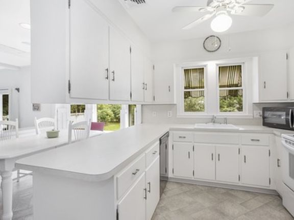 2nd image of 18 Deweil Dr
