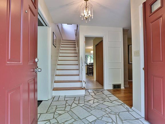 5th image of 782 Carini Ln