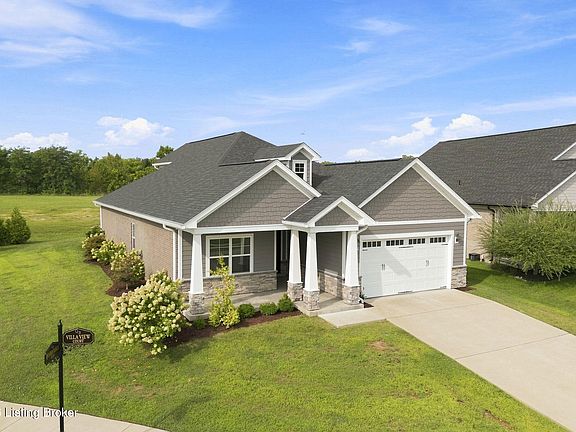 3rd image of 2001 Villa View Ct