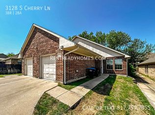 3128 S Cherry Ln, Fort Worth, TX 76116
