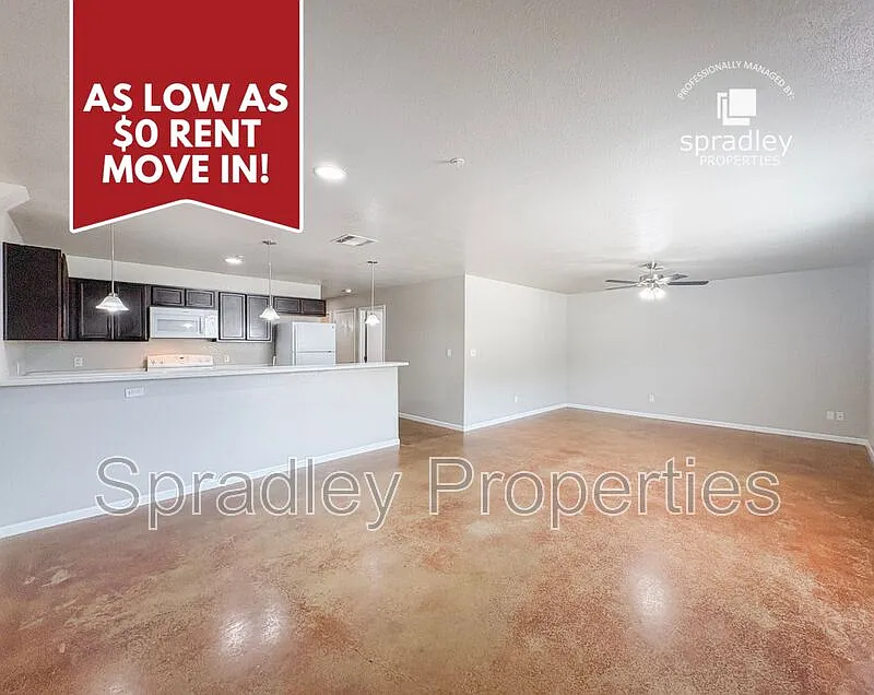 3 bed, 1.0 bath, 1260 sqft, $1,225 — Photo 1