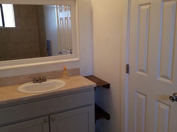 3rd image of 1909 Alvarado Dr NE Unit C