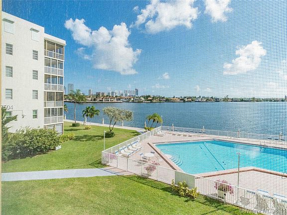 3rd image of 3010 Marcos Dr APT R309