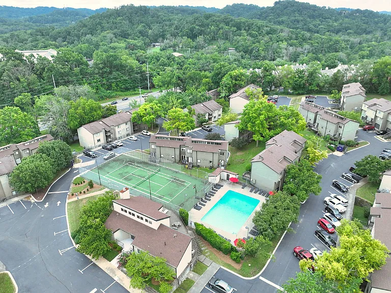 215 Summit Ridge Dr — Photo 63