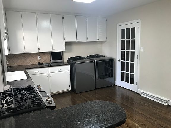 3rd image of 4905 W Friendly Ave