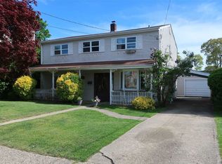 158 Monroe St, Massapequa Park, NY 11762