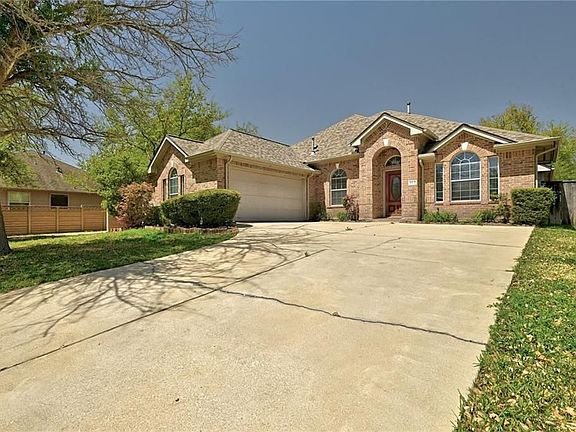 2nd image of 812 Clear Meadow Ct