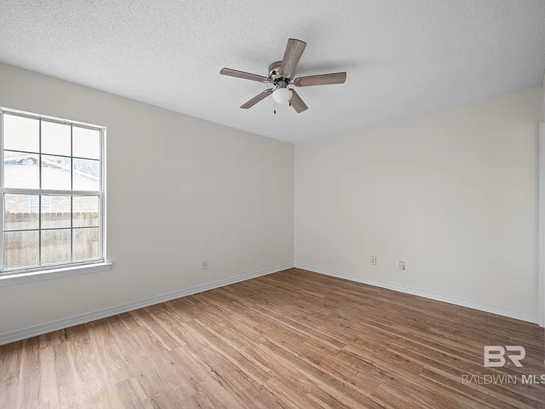 20938 Liberty Ln — Photo 6