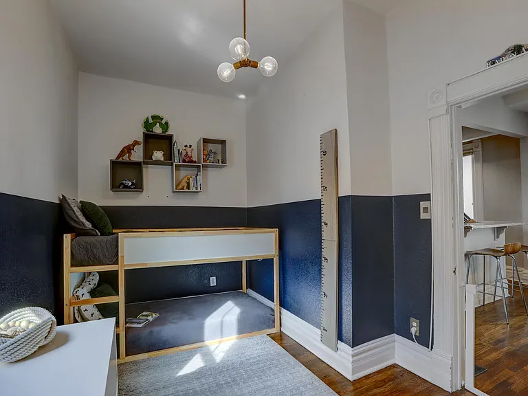 145 S Corona St — Photo 18