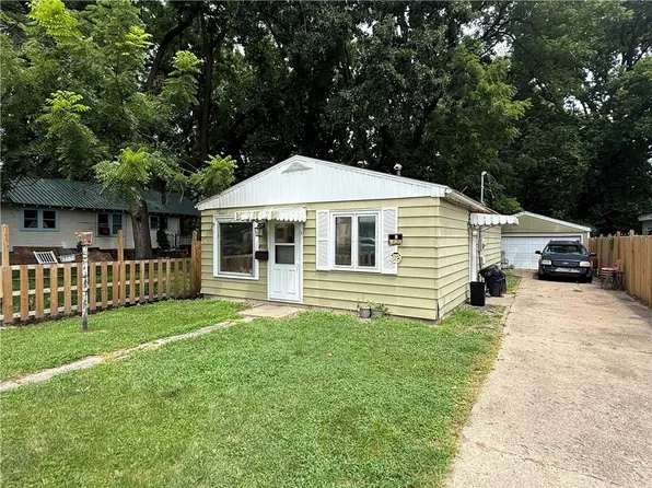 2132 S Martin Luther King Jr Dr, Springfield, IL 62703