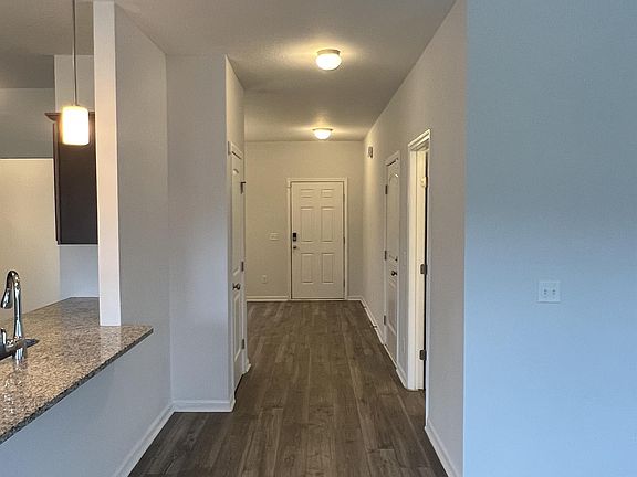 5th image of 19 Avondale Dr NE