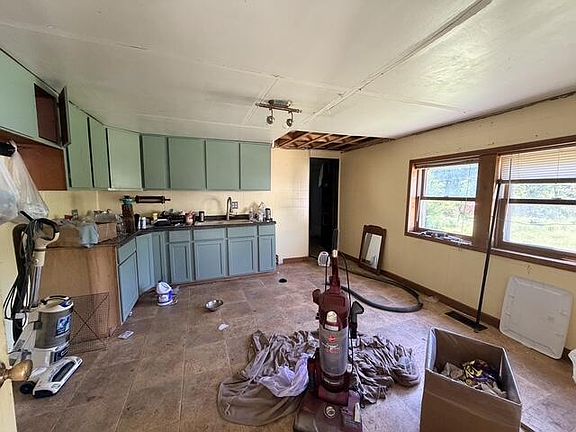 3rd image of 3538 108th Ave