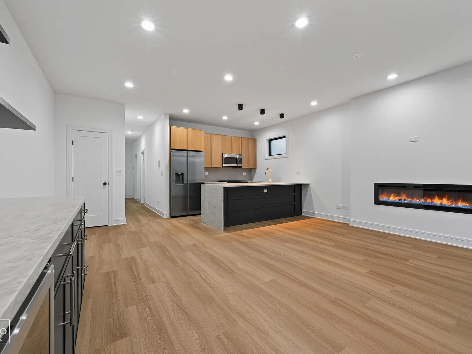 3 bed, $2,700 — Photo 4