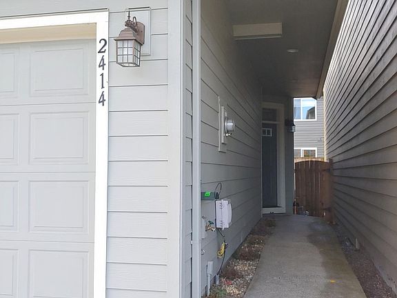 2nd image of 2414 NE 130th Ave