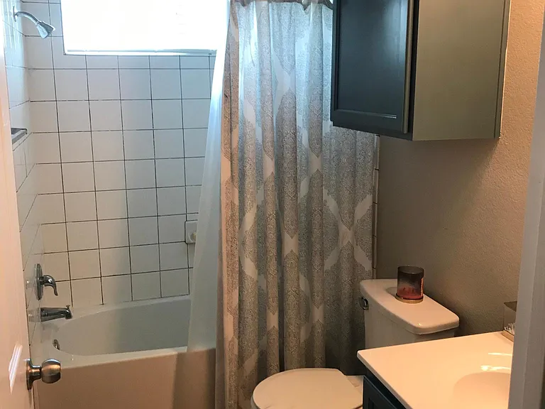 Upstairs guest bathroom