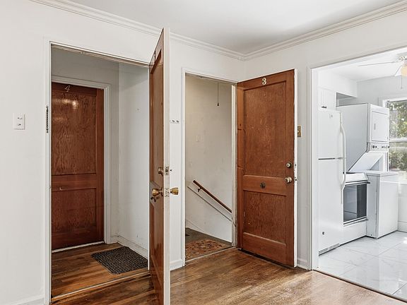 4th image of 2997 Walnut Grove Rd #3
