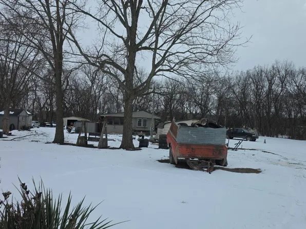 1 Walleye Dr, Mound City, KS 66056