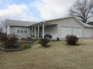 2003 Debra Dr, West Plains, MO 65775