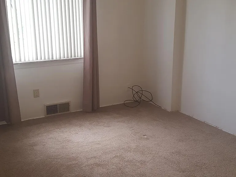 334 E Pike St #2 — Photo 7