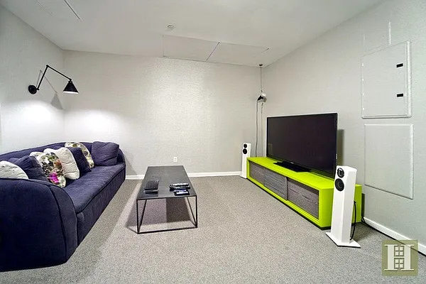 Rented by Halstead Real Estate | media 22