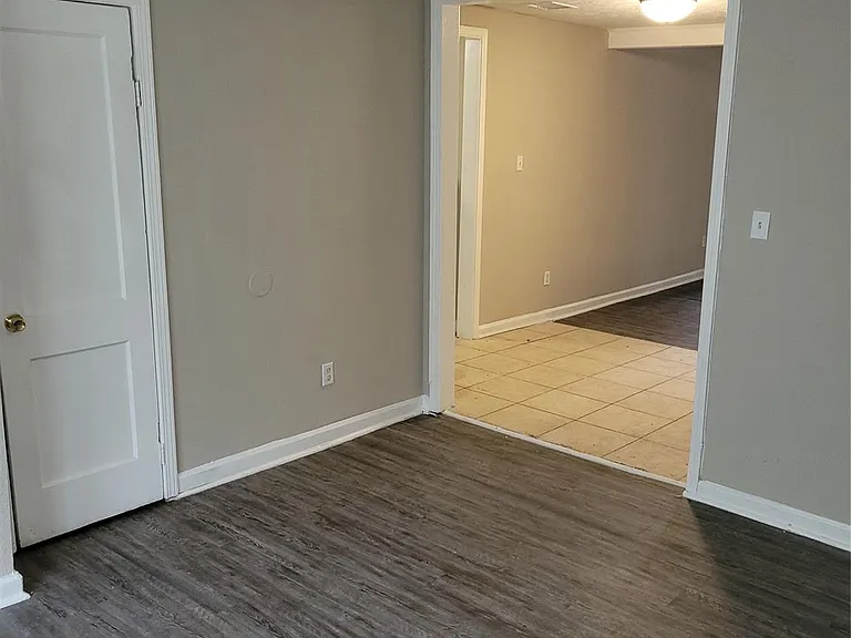 7209 Kassarine Pass — Photo 4