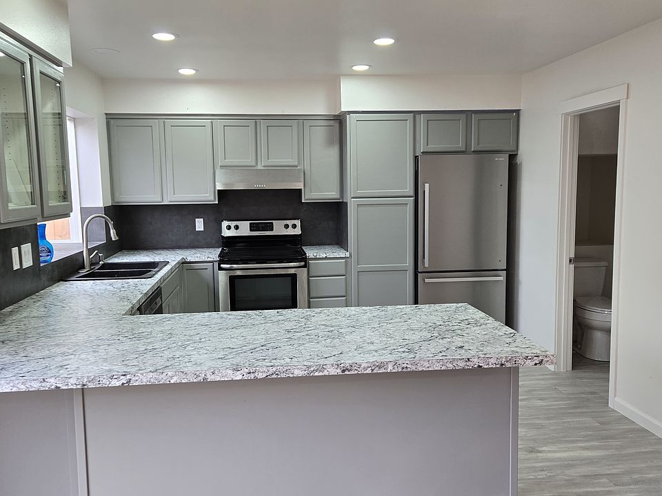 Kitchen with 1/2 bath