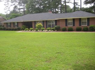 93 Georgian Ter, West Point, GA 31833
