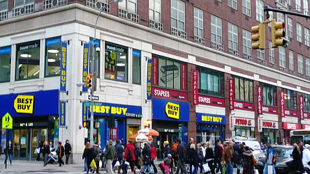 Rented by Plaza Real Estate Group