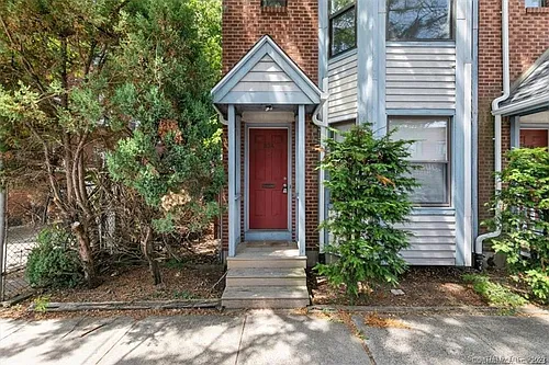 86 Howe St #A Photo 1