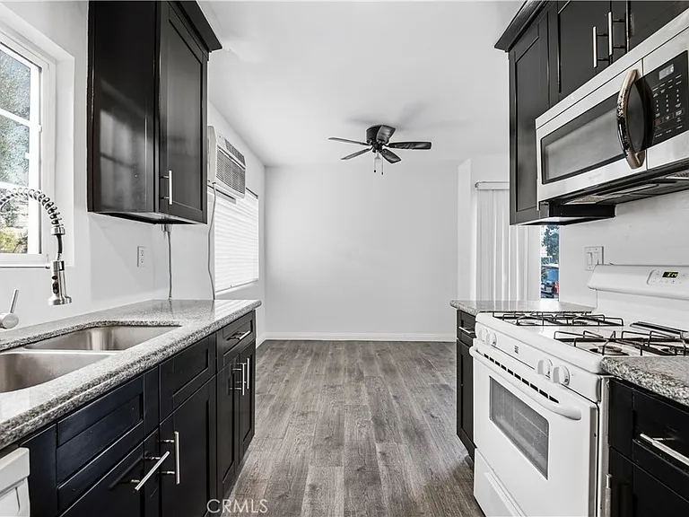 10715 Moorpark St #1 — Photo 10