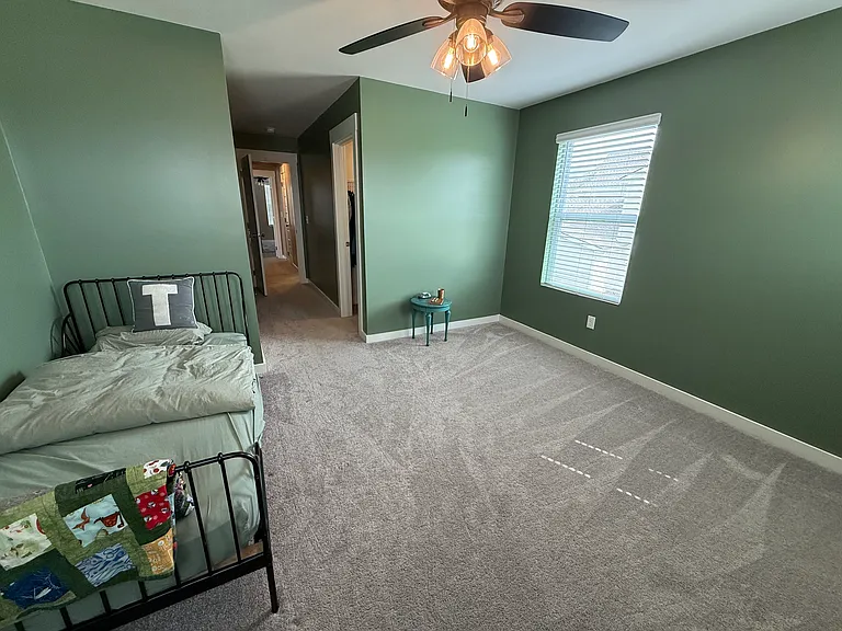 English Oak Dr — Photo 37
