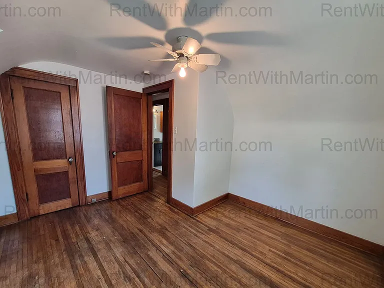 137 Hope Ave — Photo 16