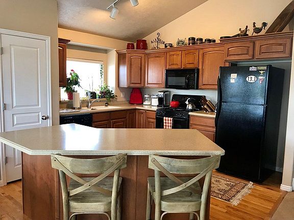 3rd image of 5676 W Coral Mount Ln