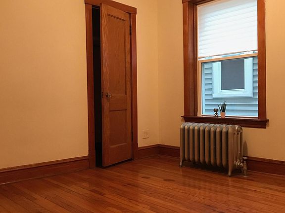 4th image of 5355 W Leland Ave #1F
