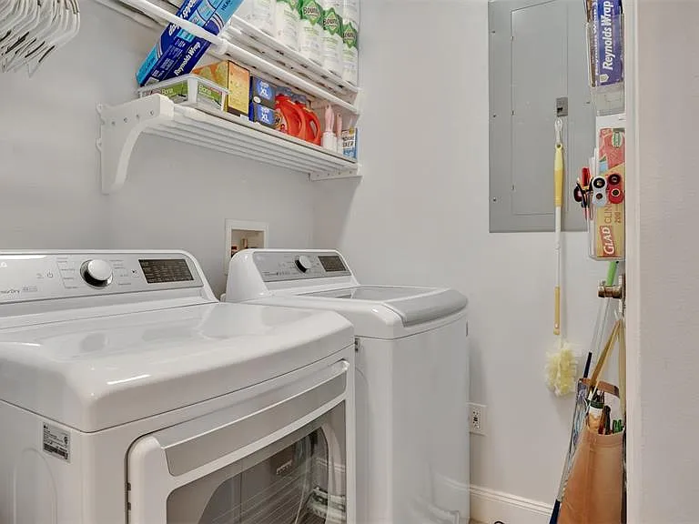 1674 Lakemont Ave #102 — Photo 20