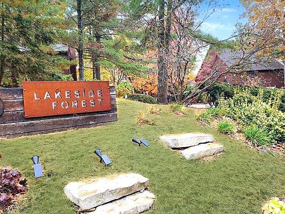2nd image of 532 Woodlake Dr