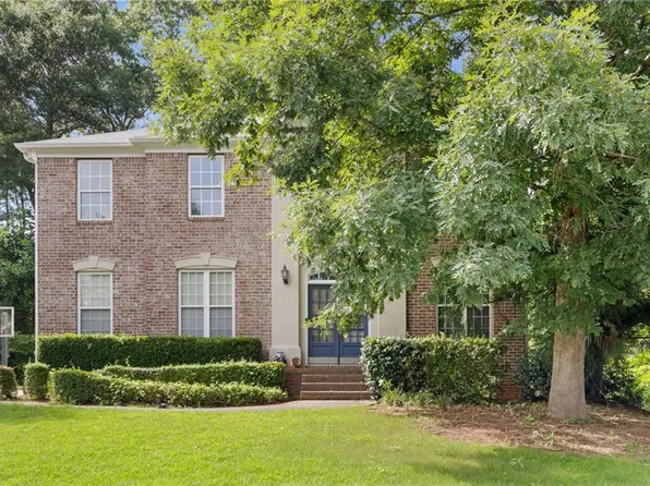 6057 Glencedar Ln, Atlanta, GA 30349