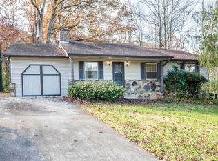 7710 Chestnut Hill Rd, Townsend, TN 37882