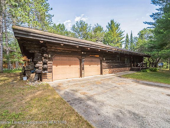 2nd image of 1530 Bow Bend Trl