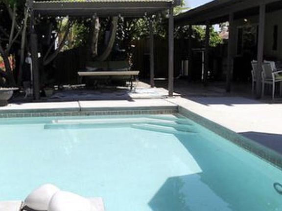 2nd image of 39281 Bel Air Dr