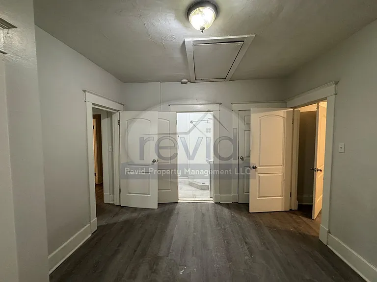 631 S Graham St — Photo 7